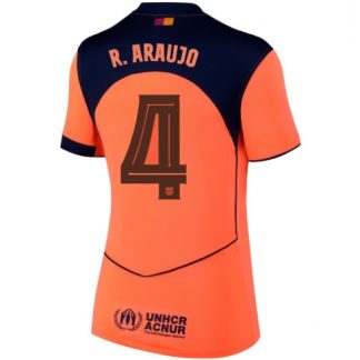 Köp Barcelona Ronald Araujo #4 Tredje Tröja 2025-26 Dam fotbollströja för kvinnor på kopafotbollsset.com Köpa Barcelona Ronald Araujo #4 Tredje Tröja 2025-26 Dam fotbollströja för kvinnor på nätet