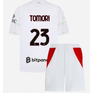 Köp Matchtröja Barn AC Milan Fikayo Tomori #23 Bortatröja 2026-27 Kortärmad + Korta byxor på kopafotbollsset.com Köpa Matchtröja Barn AC Milan Fikayo Tomori #23 Bortatröja 2026-27 Kortärmad + Korta byxor på nätet