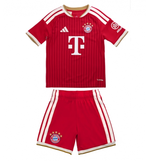 Köp Bayern Munich Hemmatröja 2026-27 röd Fotbollsset Barn med Shorts på kopafotbollsset.com Köpa Bayern Munich Hemmatröja 2026-27 röd Fotbollsset Barn med Shorts på nätet
