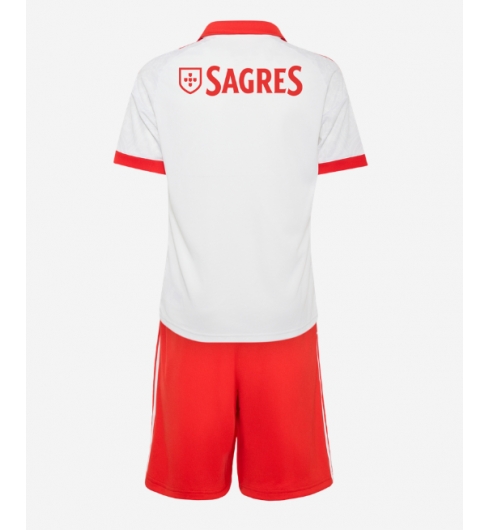 Köp Fotbollsset Barn billiga Benfica Bortatröja 2026-27 vit röd med eget tryck på kopafotbollsset.com 2 Köpa Fotbollsset Barn billiga Benfica Bortatröja 2026-27 vit röd med eget tryck på nätet 2