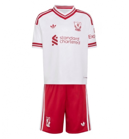 Köp Barn Liverpool Bortatröja 2026-27 vit Kortärmad + röd Korta byxor på kopafotbollsset.com Köpa Barn Liverpool Bortatröja 2026-27 vit Kortärmad + röd Korta byxor på nätet