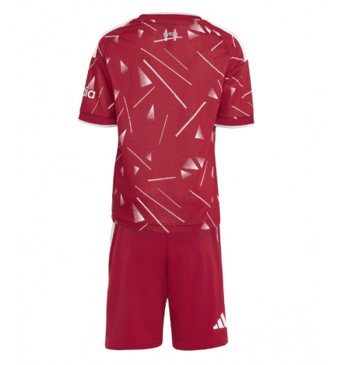 Köp Liverpool Hemmatröja 2026-27 röd tröja set för barn på kopafotbollsset.com 2 Köpa Liverpool Hemmatröja 2026-27 röd tröja set för barn på nätet 2