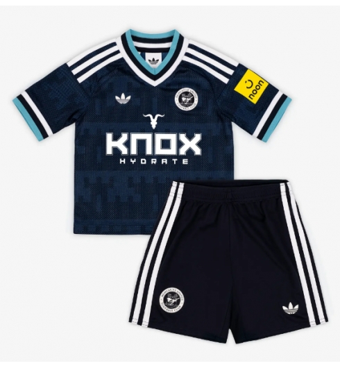 Köp Barn Newcastle United Bortatröja 2026-27 svart matchtröjor fotboll med eget tryck på kopafotbollsset.com Köpa Barn Newcastle United Bortatröja 2026-27 svart matchtröjor fotboll med eget tryck på nätet