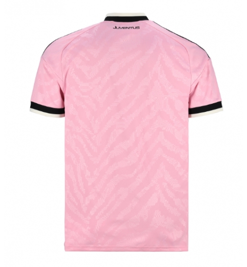 Köp Beställning Juventus Bortatröja 2026-27 rosa Fotbollskläder Herr på kopafotbollsset.com 2 Köpa Beställning Juventus Bortatröja 2026-27 rosa Fotbollskläder Herr på nätet 2